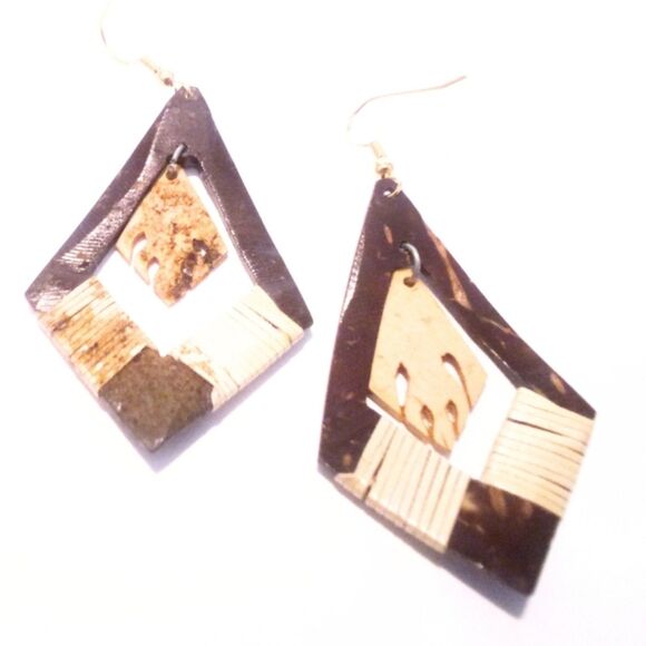 Vintage Boho Inspired Coconut Shell Drop Statement Earrings - Picture 5 of 6